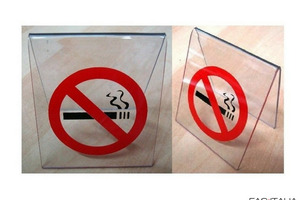 Cavalletto trasparente in plexiglass "Divieto fumare"
