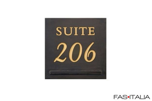 Targa in ottone brunito per porte Hotel