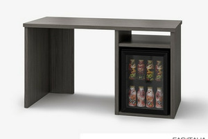 Scrivania con vano a giorno per minifrigo