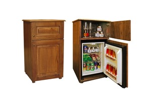 Frigobar mobile classico 30 lt. con vano portaoggetti Frigobar mobile classico 30 lt. con vano portaoggetti