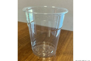 Bicchiere biodegradabile in bioplastica