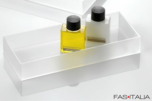 Vassoio porta cortesia in plexiglass satin moderno Vassoio espositore in plexiglass satin per linea cortesia Hotel