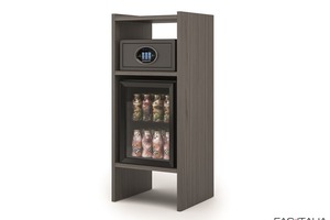 Colonna bassa attrezzata per frigobar e cassaforte Colonna bassa attrezzata per frigobar e cassaforte