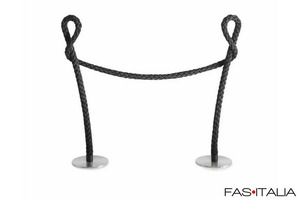 Colonnine segnapercorso per hall hotel con cordone