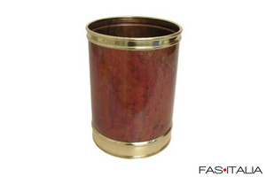 Gettacarte in rame per camera di hotel